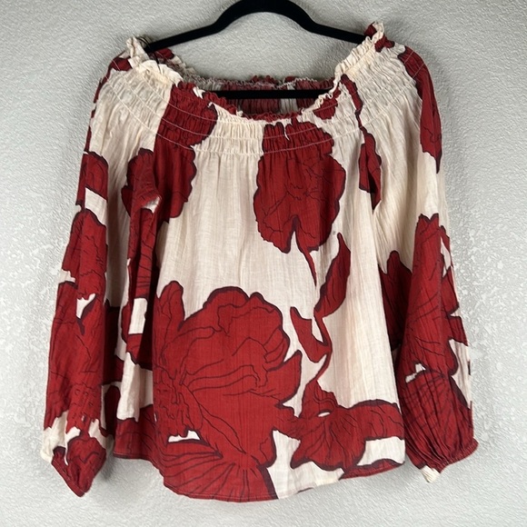 H&M Cream & Red Boho Casual Floral Flowy Smocked Neck Top Size Medium - Picture 4 of 5